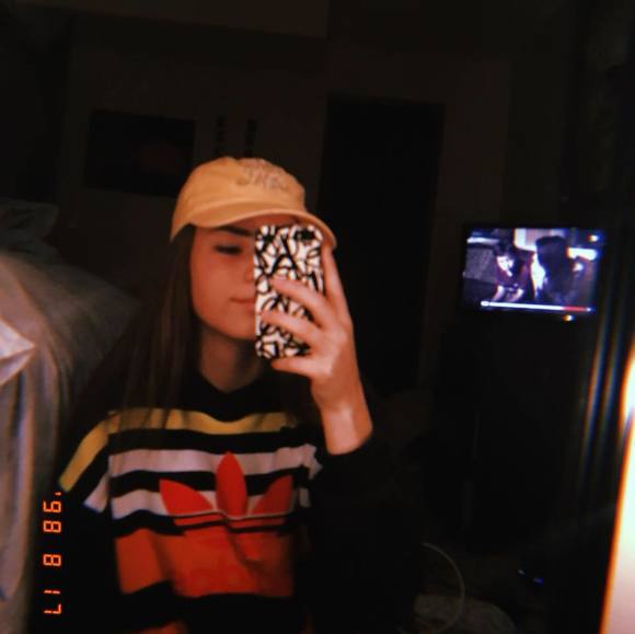 Meet your Posher, Eva - Picture 1 of 1